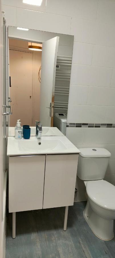 Perle Rare A 250M De La Plage ! Climatise Avec Parking, Balcon & Wifi Сент-Максим Экстерьер фото